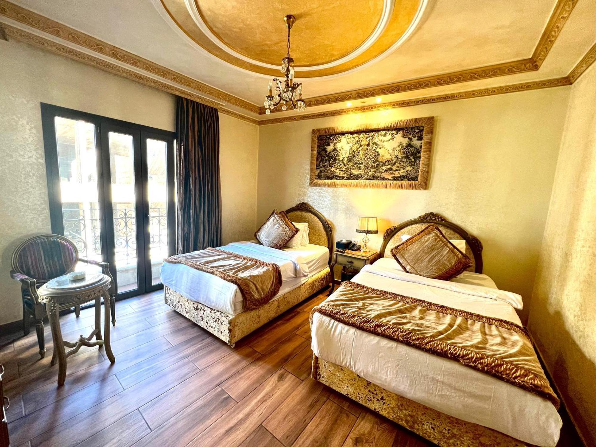 Q Hotel Beirut Exterior photo