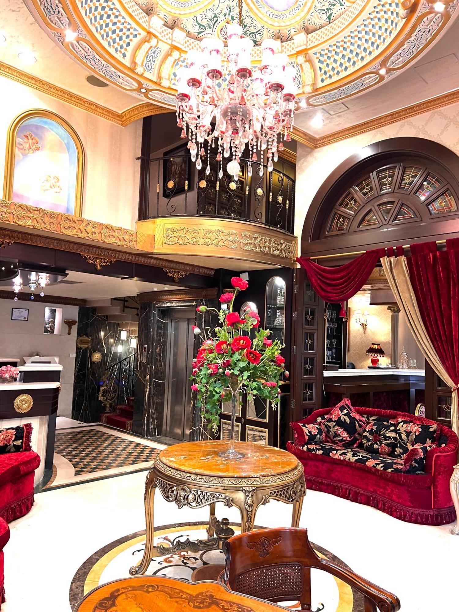 Q Hotel Beirut Exterior photo