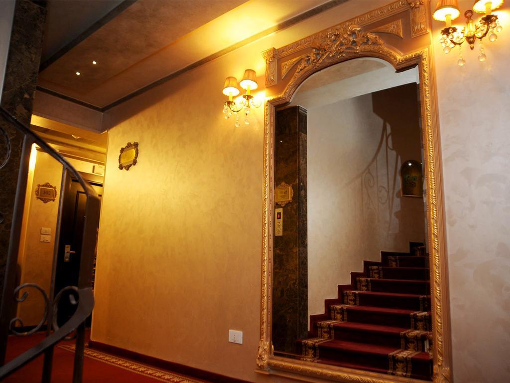 Q Hotel Beirut Exterior photo